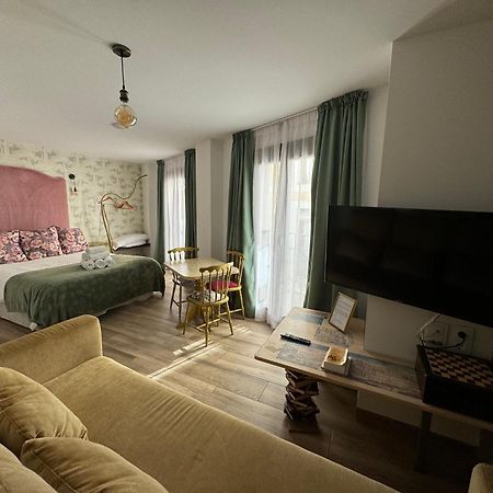 Ateneo Cuenca Suites Con Cocina En El Casco Historico Exterior foto