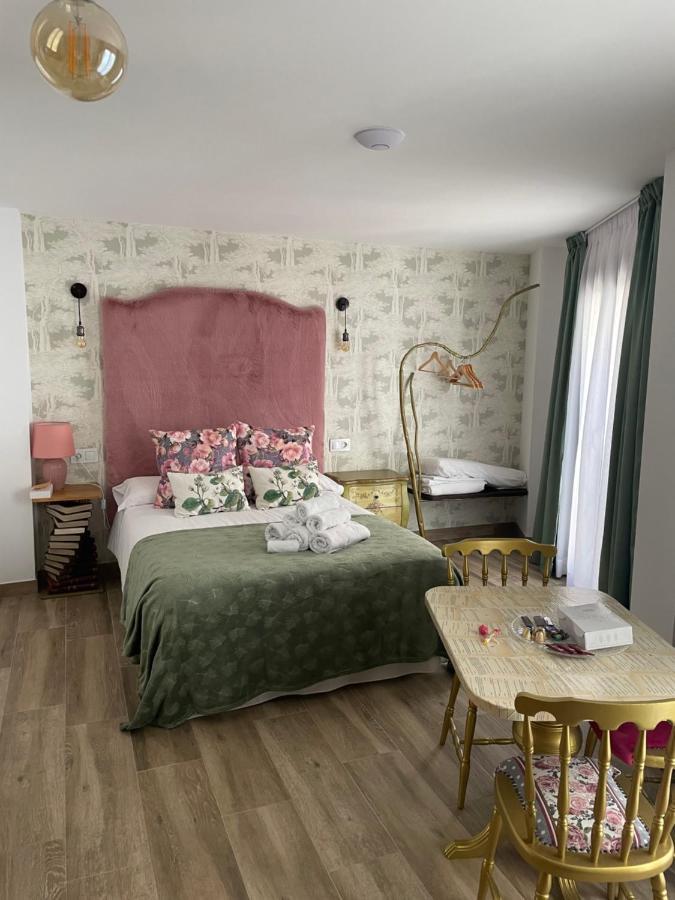 Ateneo Cuenca Suites Con Cocina En El Casco Historico Exterior foto